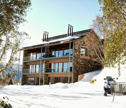 Alpine Woodsmoke Apartments - New Castle Holiday 0