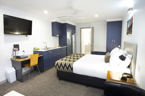 Altitude Motel Apartments - New Castle Holiday 3