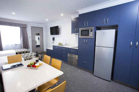 Altitude Motel Apartments - New Castle Holiday 4