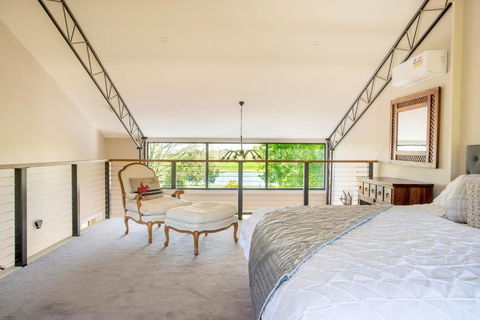 Altitude221 - New Castle Holiday 4