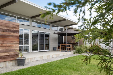 Amaroo 2 - Freycinet Holiday Houses - New Castle Holiday 0
