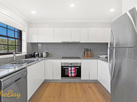 Amaroo Cres No 20 Fingal Bay Holiday Home - New Castle Holiday 2
