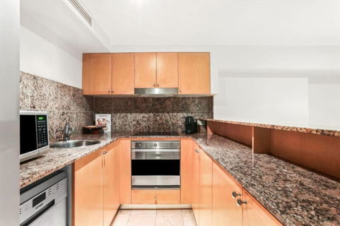 Amazing Apartment In Sydney CBD With Rooftop Pool - New Castle Holiday 3