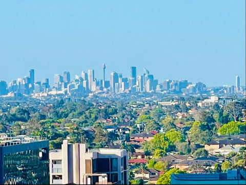 Amazing City View 2 Bedroom Condo 1 Min Station - New Castle Holiday 0