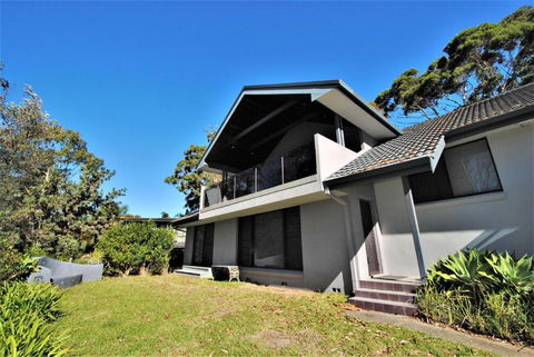 Amazing Views - Belle Escapes Jervis Bay - New Castle Holiday 0