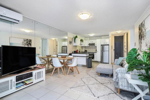 Amazing Water Views Surfers Paradise - New Castle Holiday 3