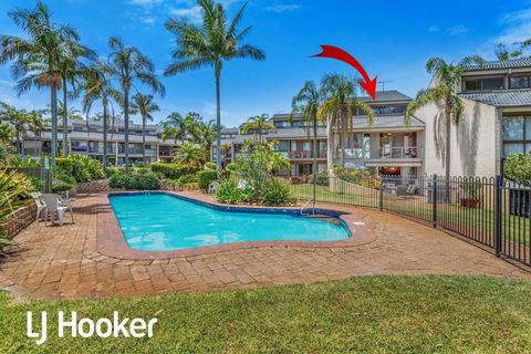 Amazing Waterfront Location - New Castle Holiday 0