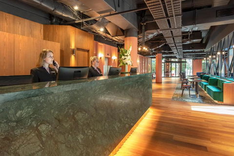 Amora Hotel Riverwalk Melbourne - New Castle Holiday 4