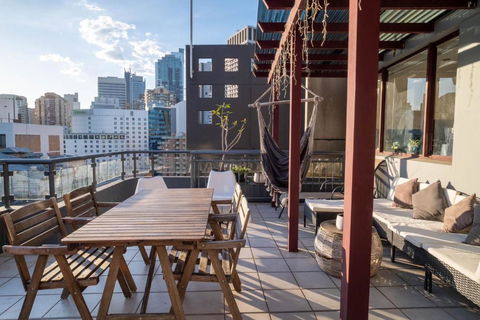 Amplio Duplex Con Terraza - New Castle Holiday 4
