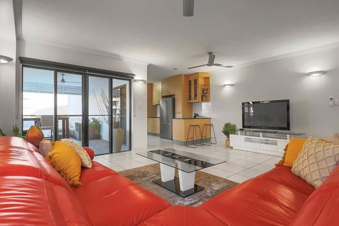 An Abode On Abbott - In The Heart Of The City - New Castle Holiday 0