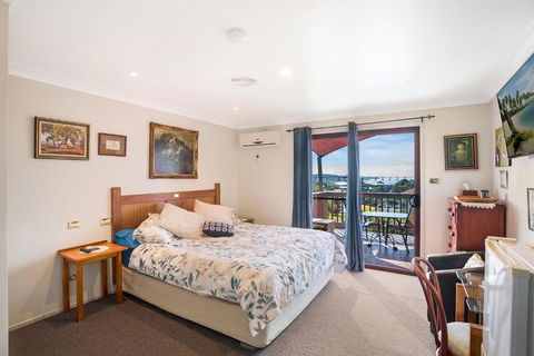 Anchors Aweigh - Adult & Guests Only - New Castle Holiday 1