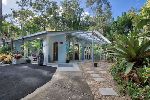 Ancient Gardens Guesthouse & Botanical Gardens - New Castle Holiday 3