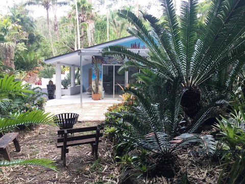 Ancient Gardens Guesthouse & Botanical Gardens - New Castle Holiday 4
