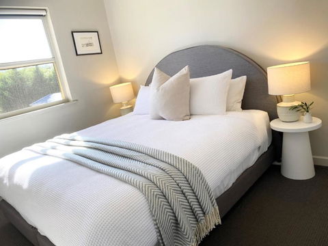 Angaston Mews Apartments - New Castle Holiday 2