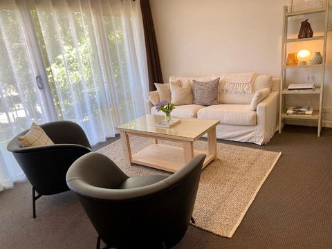 Angaston Mews Apartments - New Castle Holiday 0