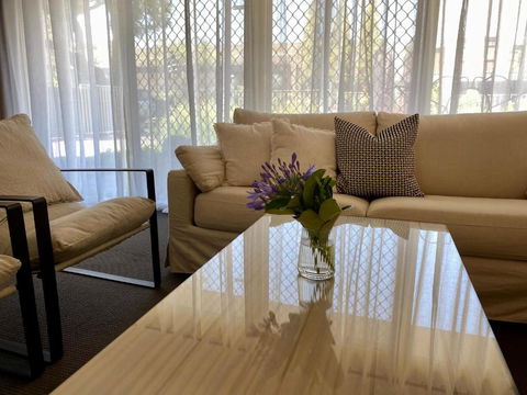 Angaston Mews Apartments - New Castle Holiday 1