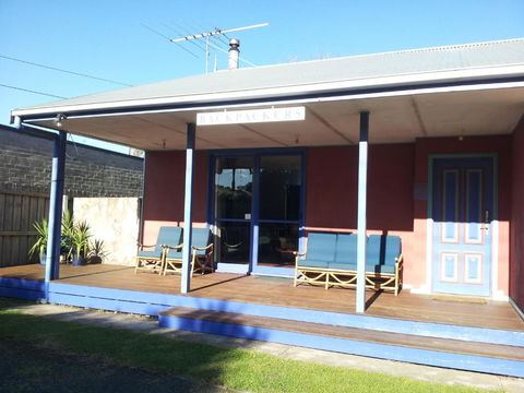 Anglesea Backpackers - New Castle Holiday 1