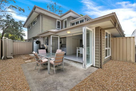 Annvilla - Two Bedroom Townhouse In Huskisson - New Castle Holiday 1