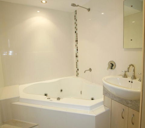 Allamanda U2 Awesome Location - New Castle Holiday 3