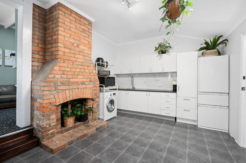 Amelia Terrace - House In Brisbane City Central - New Castle Holiday 4