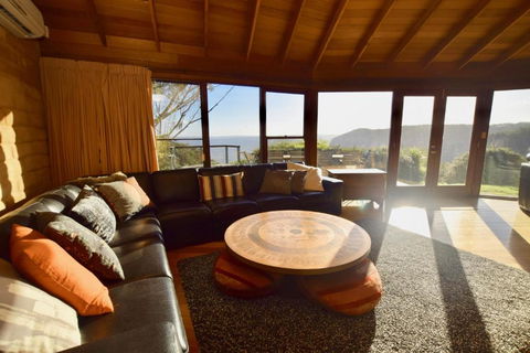 Amaroo Mountaintop Villa - New Castle Holiday 4