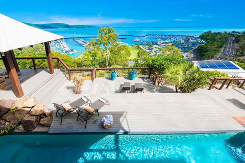 Airlie Beach Seaviews - New Castle Holiday 1