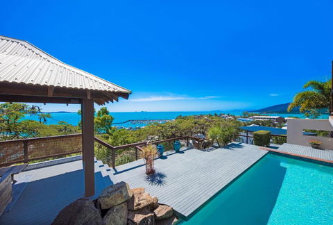 Airlie Beach Seaviews - New Castle Holiday 3