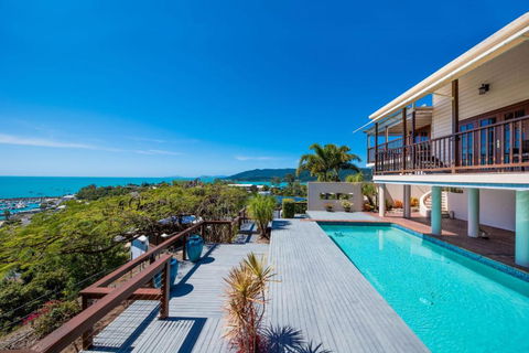 Airlie Beach Seaviews - New Castle Holiday 2