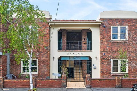 Awesome Albert Park Art Deco Gem 2 Bedroom Bevan 2 - New Castle Holiday 0