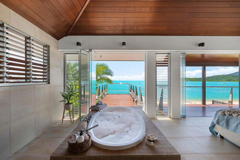 Anusara - Airlie Beach - New Castle Holiday 0