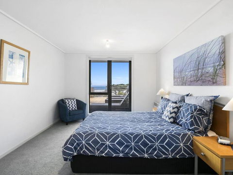 Apartment 11 Pacific Apartments - New Castle Holiday 4