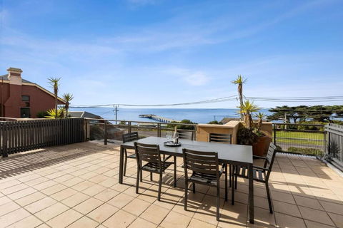 Apartment 13 Pacific Apartments - New Castle Holiday 2