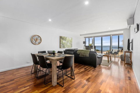 Apartment 13 Pacific Apartments - New Castle Holiday 3