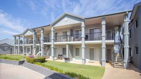 Apartment 14 - The Meridian - New Castle Holiday 0