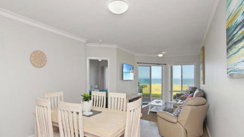 Apartment 14 - The Meridian - New Castle Holiday 1