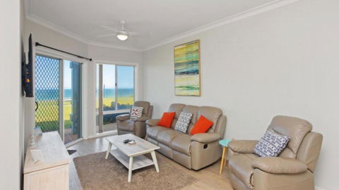 Apartment 14 - The Meridian - New Castle Holiday 2