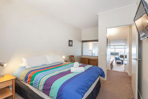 Apartment 16 Kalimna - New Castle Holiday 4