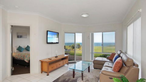 Apartment 16 - The Meridian - New Castle Holiday 3