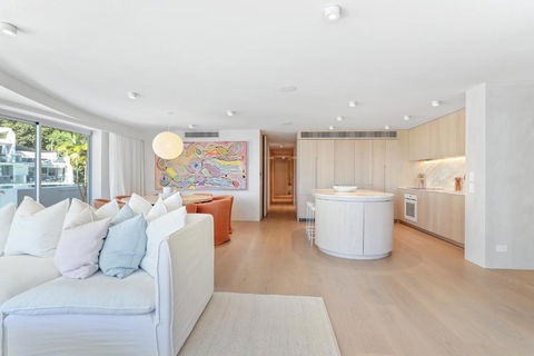 Apartment 17 - New Castle Holiday 0