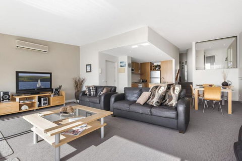 Apartment 26 Kalimna - New Castle Holiday 3