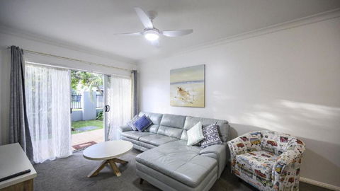 Apartment 27 - The Meridian - New Castle Holiday 1