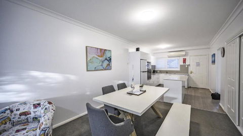 Apartment 27 - The Meridian - New Castle Holiday 2