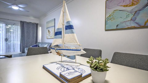 Apartment 27 - The Meridian - New Castle Holiday 3