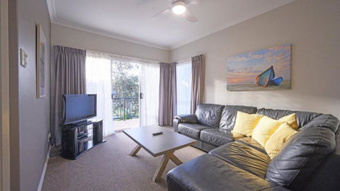 Apartment 31 - The Meridian - New Castle Holiday 2