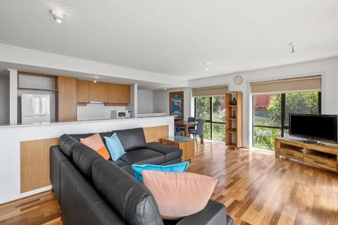 Apartment 5 Pacific Apartments - New Castle Holiday 2