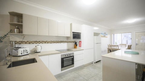 Apartment 5 - The Meridian - New Castle Holiday 2