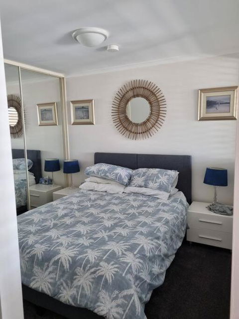 Apartment At The Entrance - New Castle Holiday 3