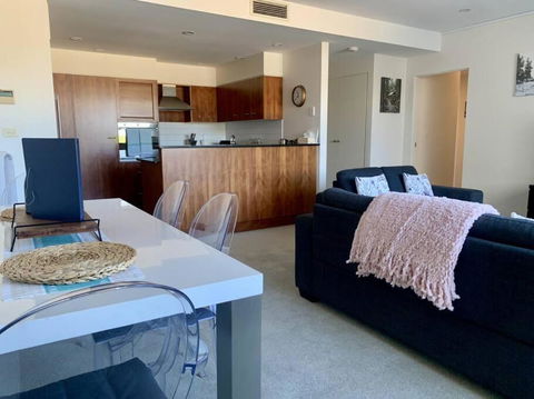 Apartment City Living! - New Castle Holiday 0