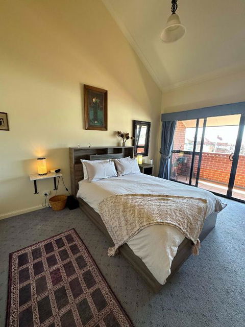 Apartment In The Heart Of Bathurst Walk Everywhere - New Castle Holiday 0