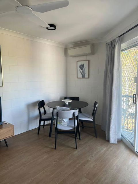 Apartment On Henry - New Castle Holiday 2